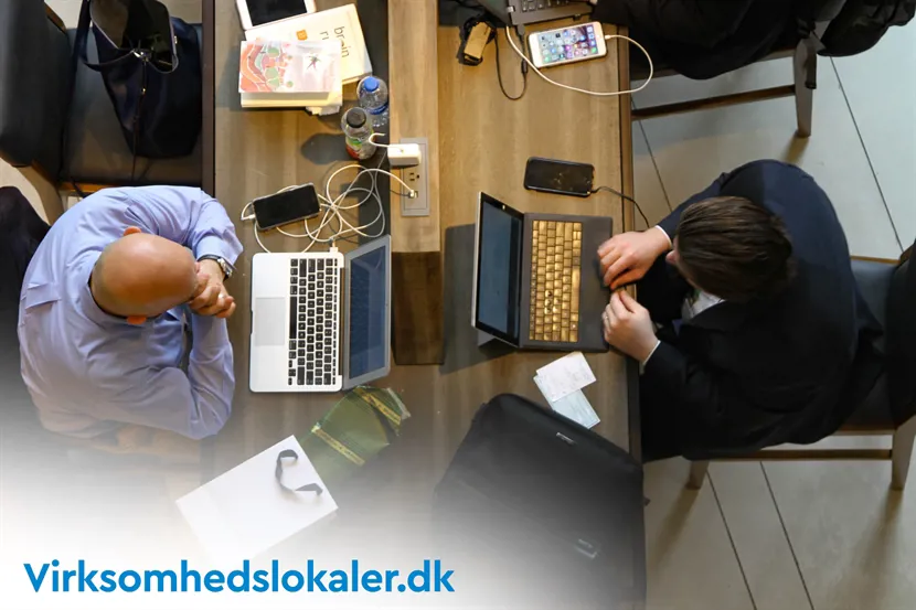 Opgangen af kontorfællesskaber i Danmark og Sverige: et svar på skiftende arbejdsmønstre